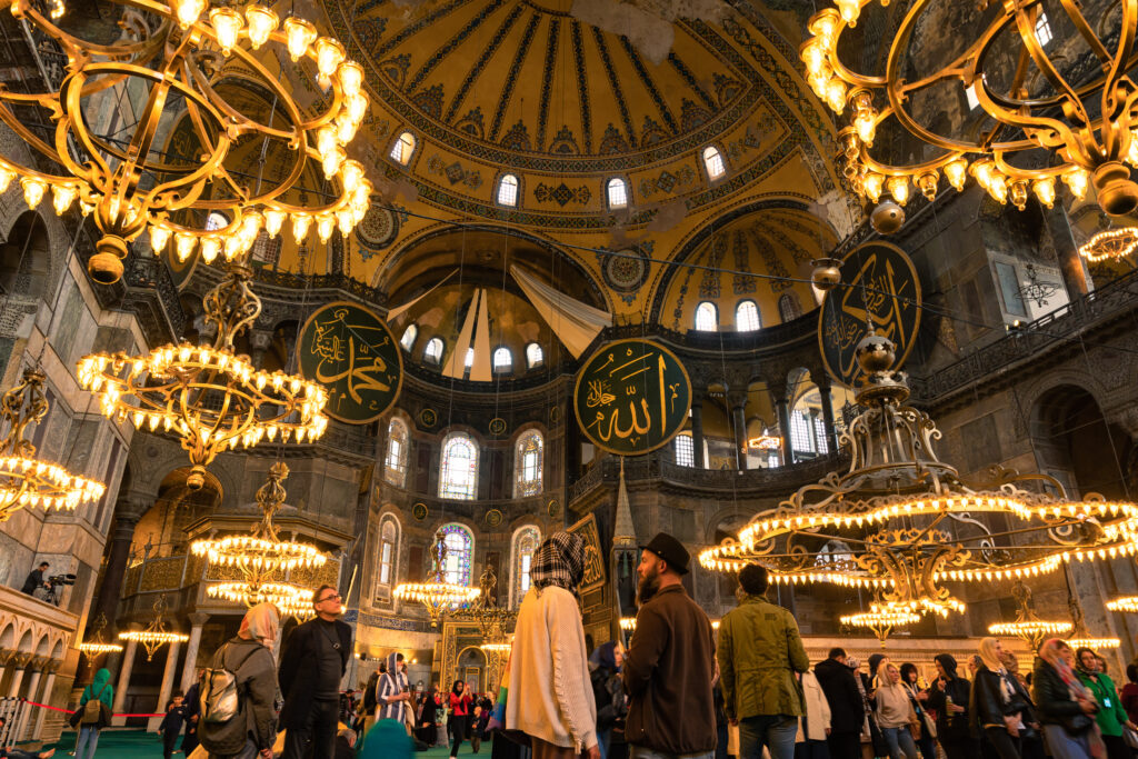 kleiderordnung hagia sophia moschee istanbul