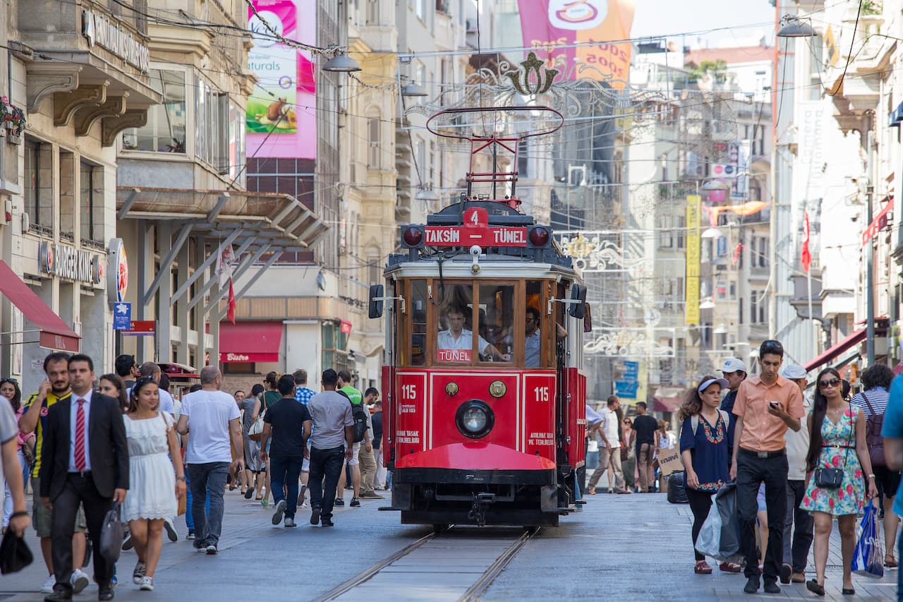 taksim tram istanbul
